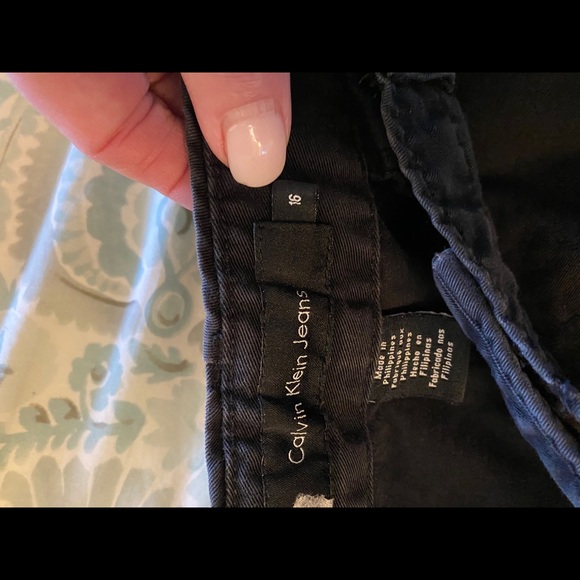 Calvin Klein Shorts - Picture 3 of 3